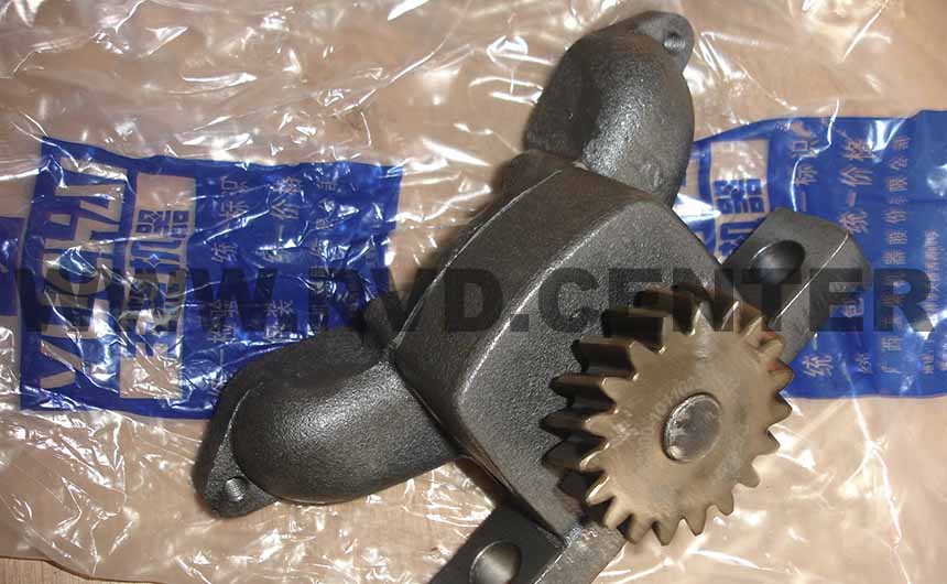 Насос масляный Yuchai YC6108 / YC6B125 b3000-1011020a
